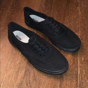 Massimo supply co. Black sneakers